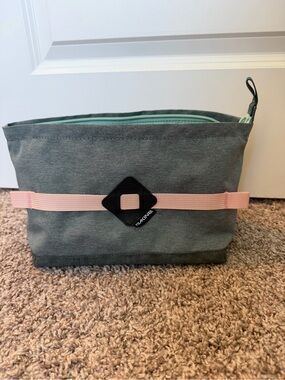 Dakine Gray Canvas Cosmetic Pouch with Pink Strap and Mint Lining